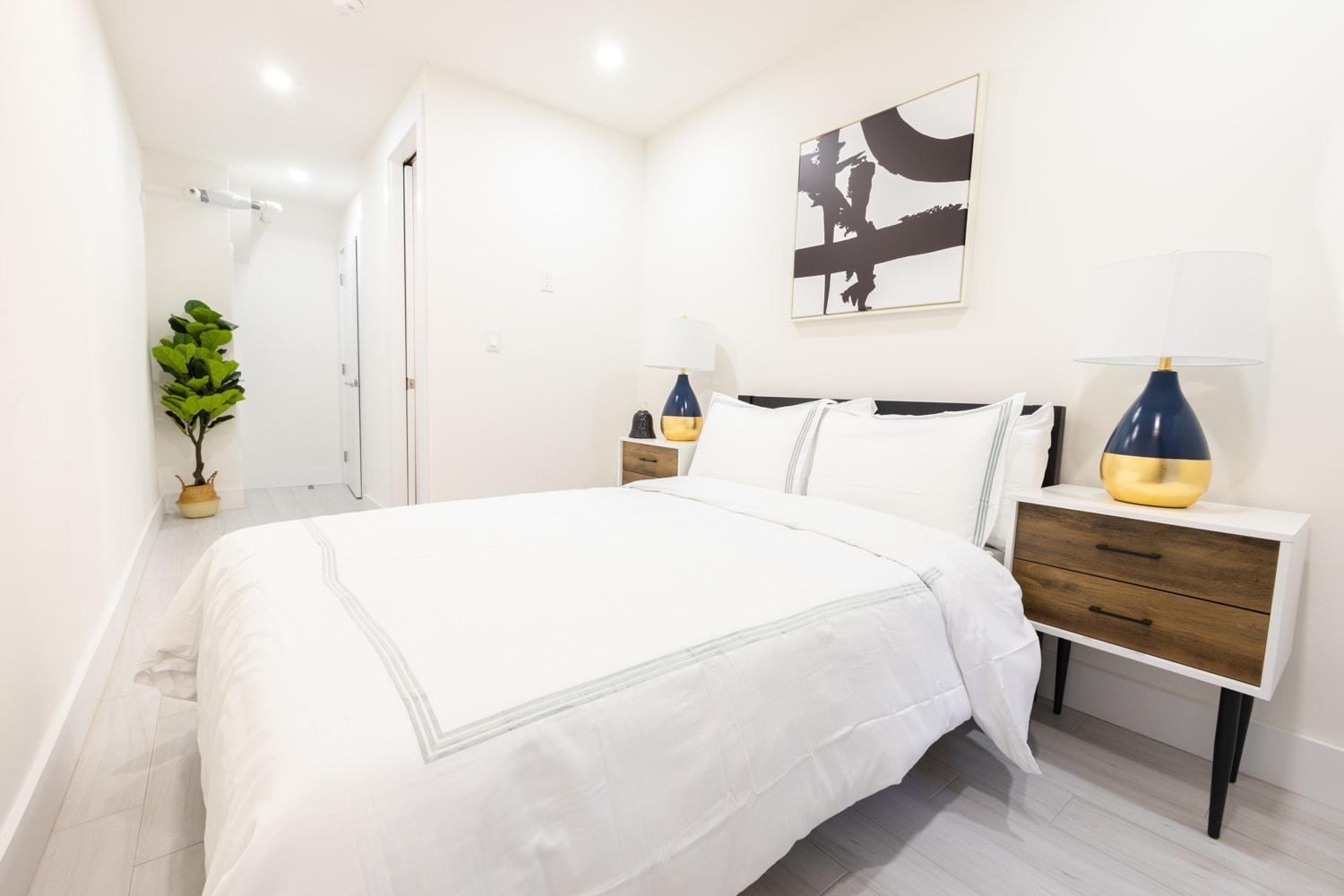 Apartment 170-g 3br Duplex With Private Yard In E Village